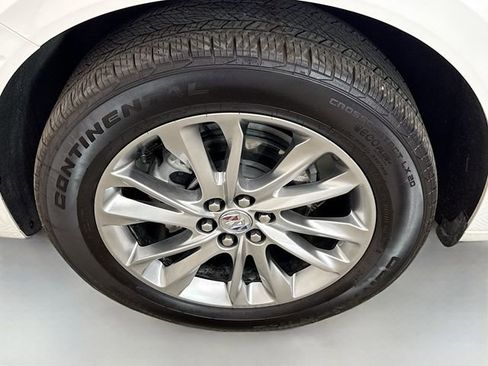 Used 2023 Buick Enclave Avenir image 34