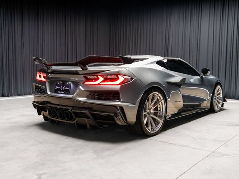 Used 2024 Chevrolet Corvette Z06 RWD image 40