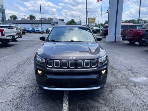 Used 2022 Jeep Compass Limited w/ Sun and Sound Group AWD/4WD image 3