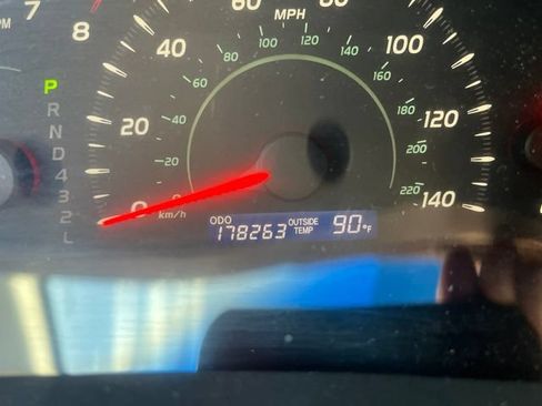 Used 2009 Toyota Camry SE FWD image 10