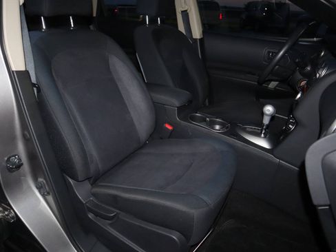 Used 2013 Nissan Rogue S AWD/4WD image 6