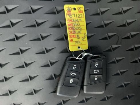 Used 2024 Volkswagen Taos S FWD image 22