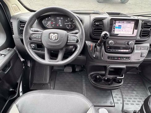Used 2024 RAM ProMaster 2500 w/ Convenience Group FWD image 21