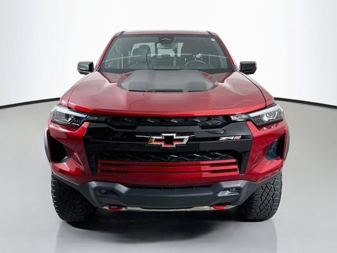 Used 2024 Chevrolet Colorado ZR2 w/ ZR2 Convenience Package III AWD/4WD image 2