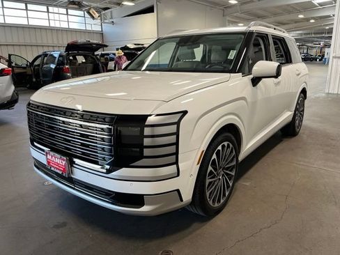 Used 2026 Hyundai Palisade Calligraphy AWD/4WD image 7