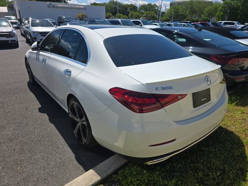 Used 2022 Mercedes-Benz C 300 Sedan image 4