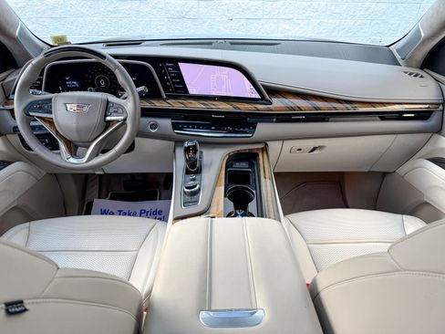 Used 2021 Cadillac Escalade Premium Luxury Platinum image 37