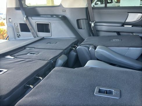 New 2026 Ford Expedition Active image 37