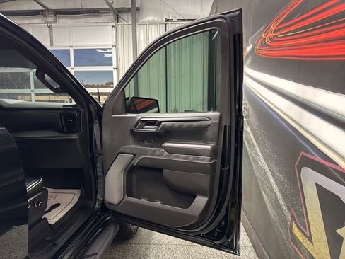 Used 2024 GMC Sierra 1500 AT4X AWD/4WD image 25