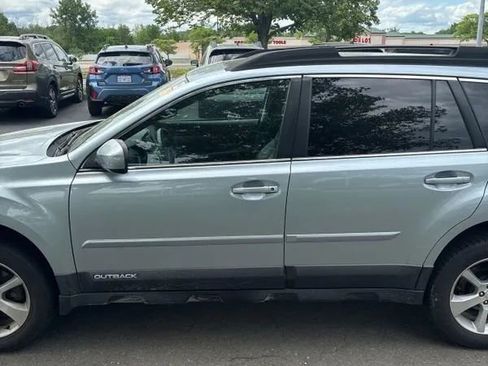 Used 2013 Subaru Outback 2.5i Limited AWD/4WD image 4