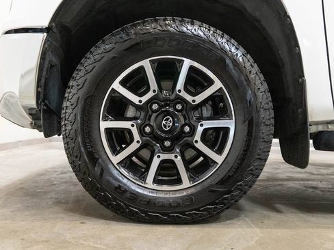Used 2015 Toyota Tundra SR5 w/ TRD Off Road Package AWD/4WD image 11