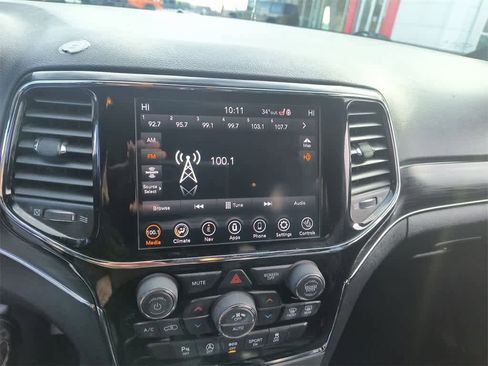 Used 2020 Jeep Grand Cherokee Limited w/ Luxury Group II image 16