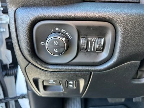 New 2026 RAM 1500 4x4 Crew Cab image 18