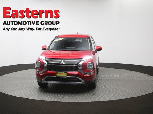 Used 2025 Mitsubishi Outlander AWD image 54
