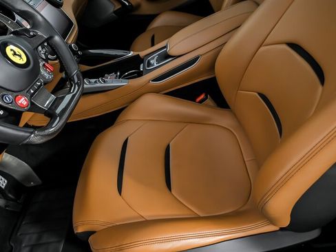 Used 2018 Ferrari GTC4Lusso T RWD image 20