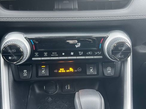 Used 2023 Toyota RAV4 XLE w/ Convenience Package image 25