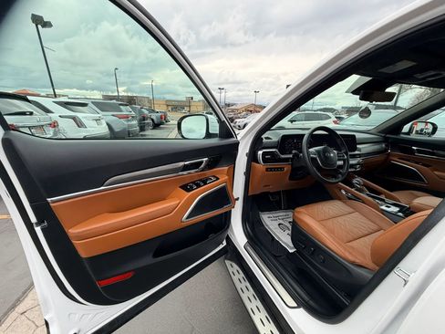 Used 2025 Kia Telluride SX Prestige X-Line AWD/4WD image 10
