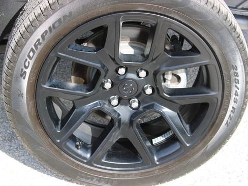 Used 2024 RAM 1500 Laramie AWD/4WD image 16