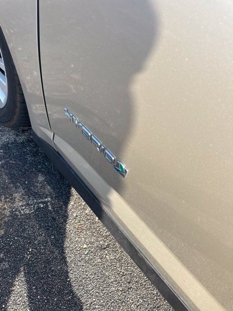 Used 2018 Ford C-MAX SE w/ Equipment Group 202A FWD image 13
