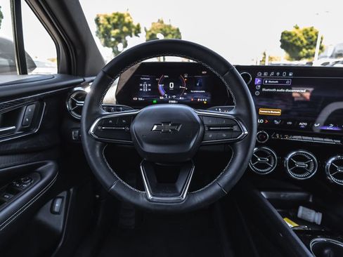 Used 2025 Chevrolet Blazer EV LT AWD/4WD image 24