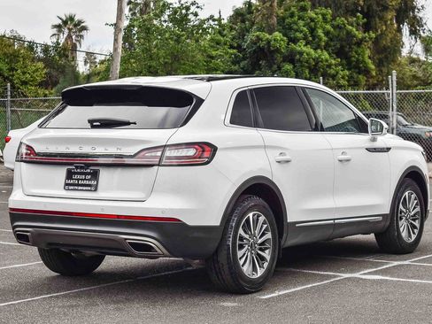 Used 2022 Lincoln Nautilus Reserve w/ Luxury Package image 6