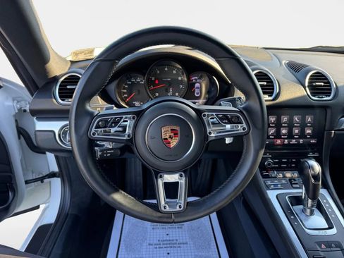 Used 2023 Porsche 718 Cayman RWD image 13