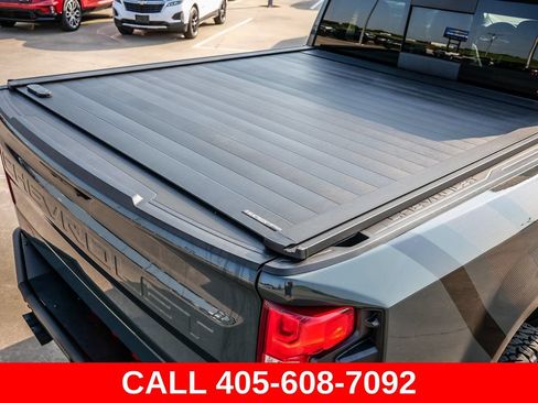 Used 2025 Chevrolet Silverado 1500 LTZ AWD/4WD image 21
