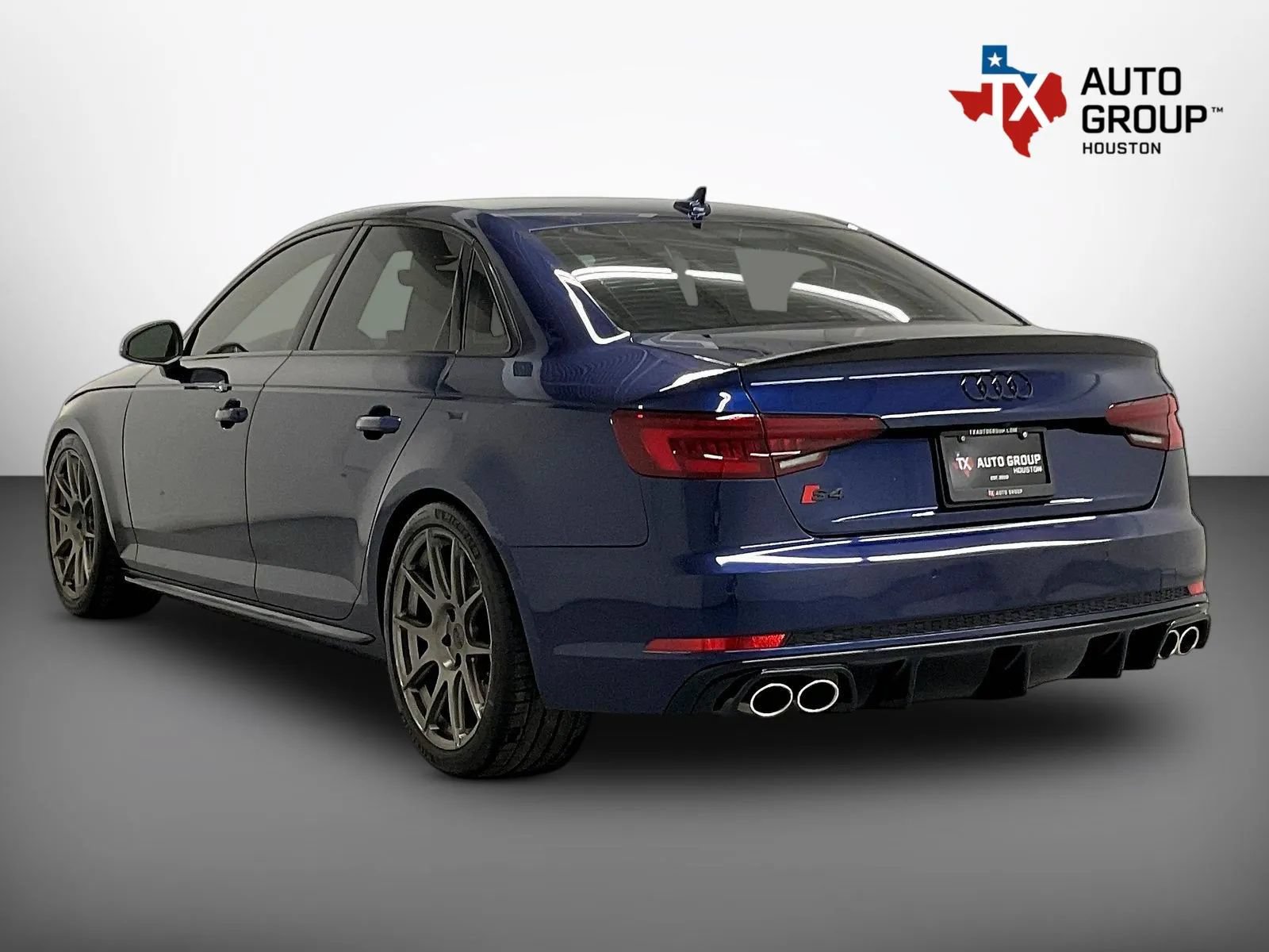 Used 2019 Audi S4 Premium Plus w/ Premium Plus Package AWD/4WD image 3