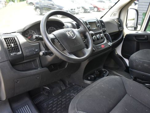 Used 2021 RAM ProMaster 2500 w/ Convenience Group FWD image 10