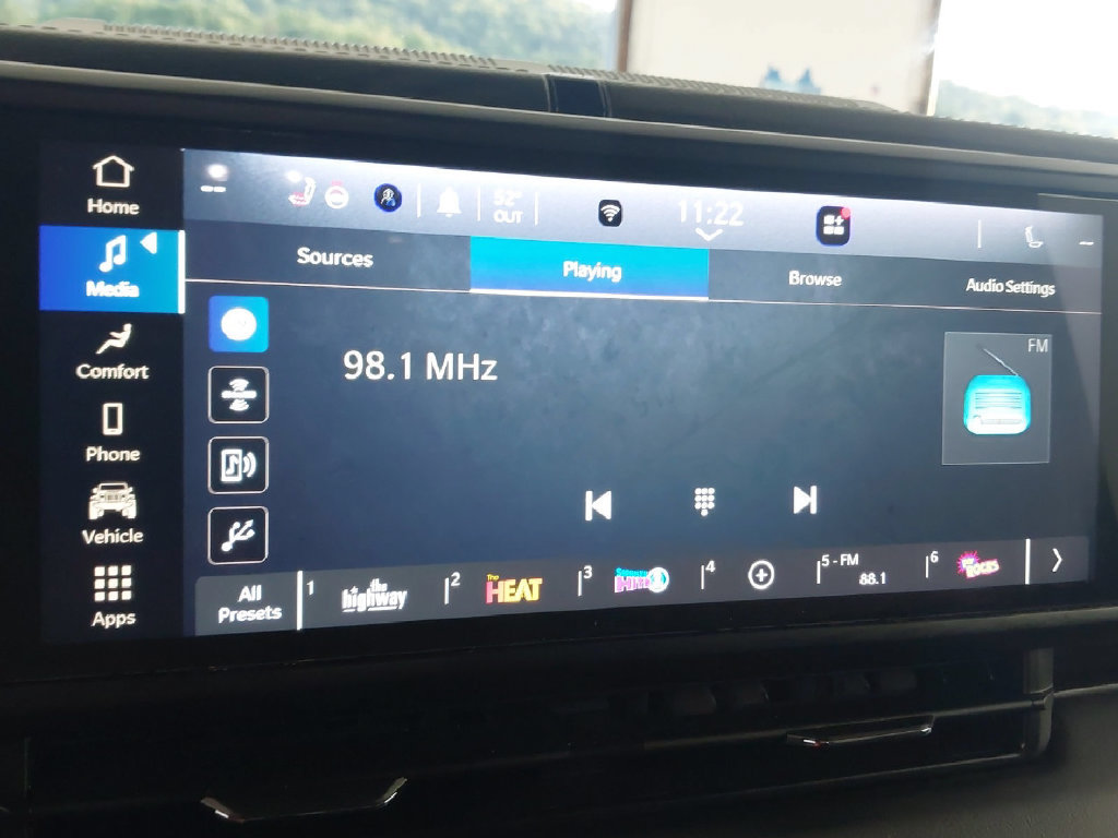 Used 2024 Jeep Wrangler Unlimited Sahara AWD/4WD image 7