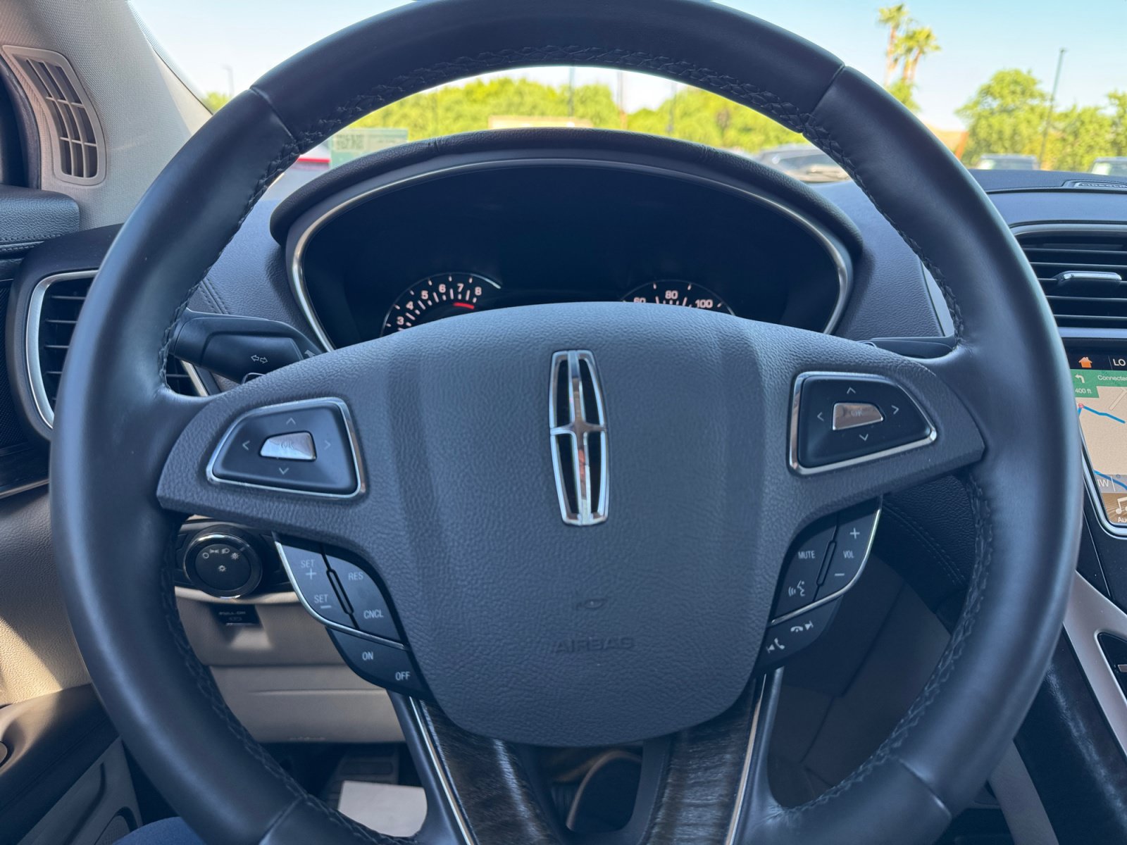 Used 2018 Lincoln MKX Reserve FWD image 9
