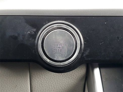 Used 2024 Kia Carnival LX image 23