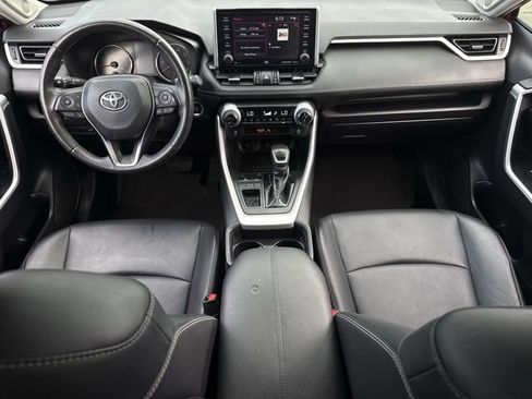 Used 2020 Toyota RAV4 XLE Premium FWD image 13
