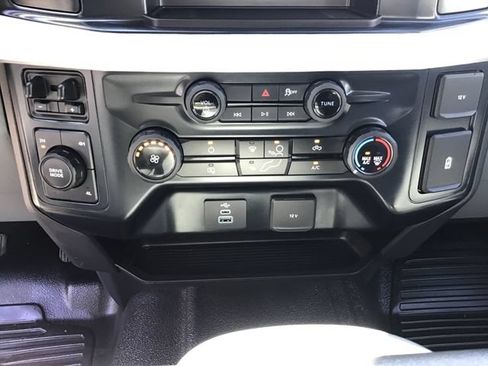Used 2025 Ford F350 XL w/ XL Driver Assist Package AWD/4WD image 18