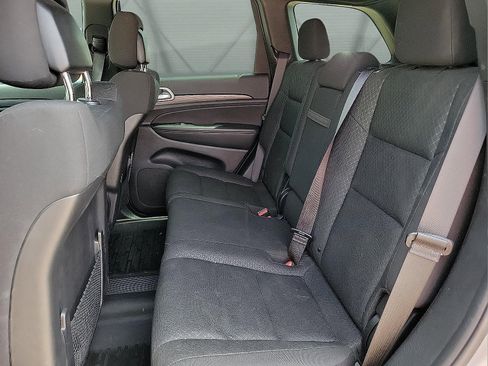 Used 2021 Jeep Grand Cherokee Laredo image 8