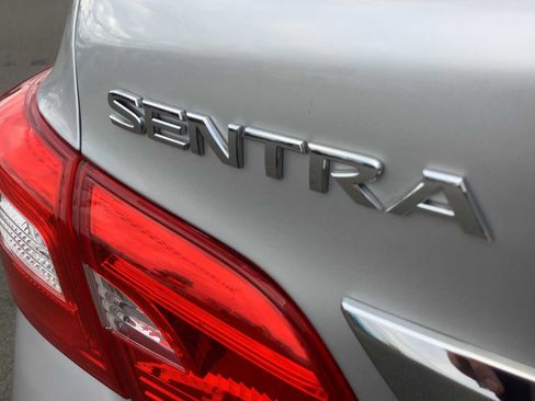 Used 2018 Nissan Sentra SV FWD image 6