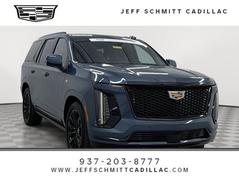 Used 2025 Cadillac Escalade Sport Platinum AWD/4WD image 1