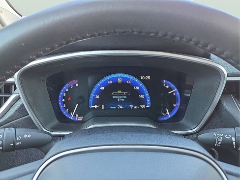 Used 2022 Toyota Corolla Cross XLE image 23