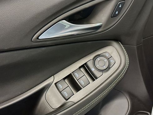 Used 2025 Buick Encore GX Preferred image 15