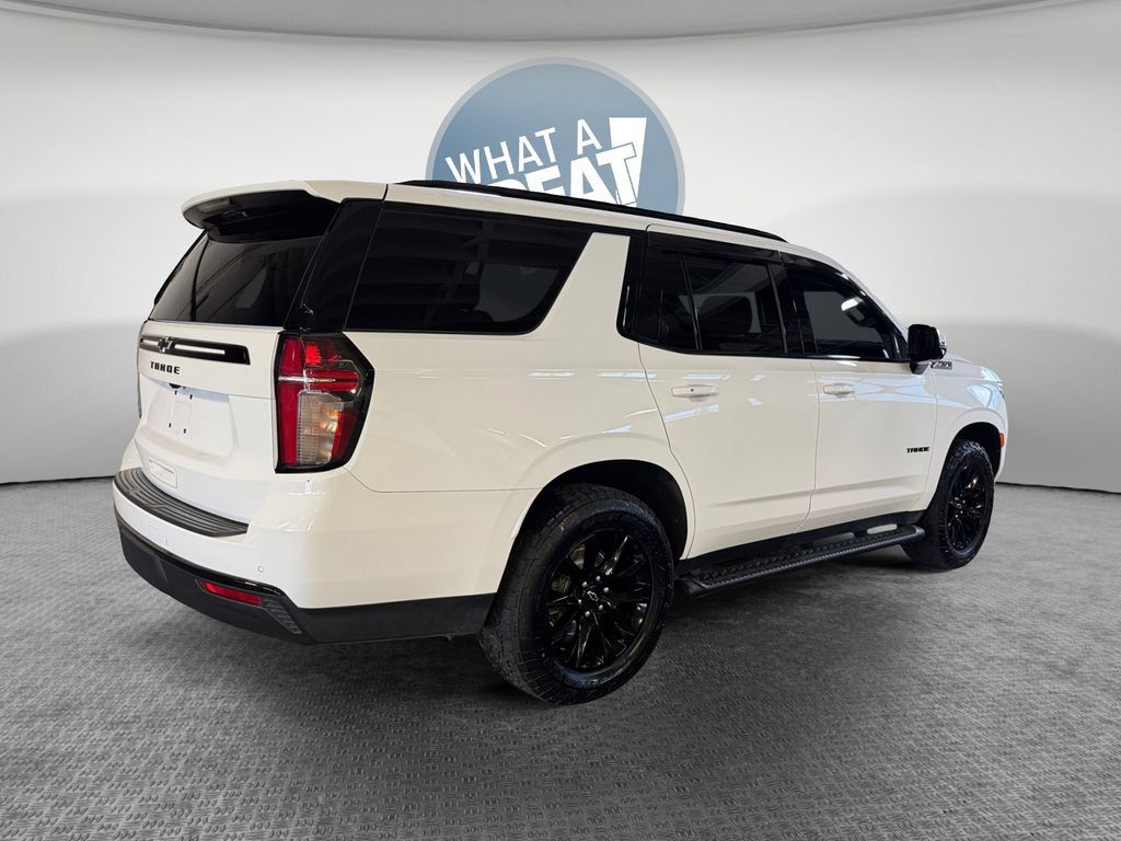 Used 2023 Chevrolet Tahoe Z71 w/ Luxury Package AWD/4WD image 3
