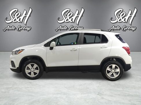 Used 2022 Chevrolet Trax LT w/ Driver Confidence Package AWD/4WD image 14