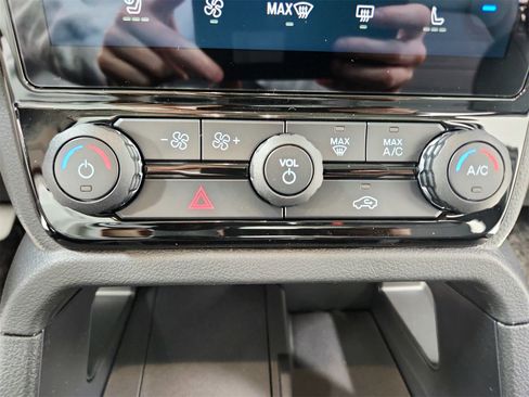 New 2025 Ford Ranger Lariat w/ FX4 Off-Road Package image 28