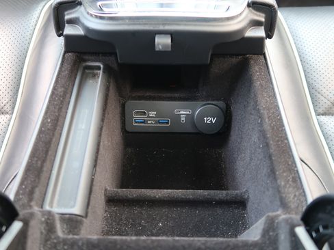 Used 2016 Jaguar XJ Supercharged image 28