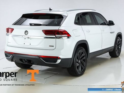 Used 2022 Volkswagen Atlas Cross Sport SE w/ Black Wheel Package AWD/4WD image 9