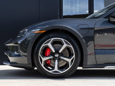 New 2026 Porsche Taycan 4S AWD/4WD image 13