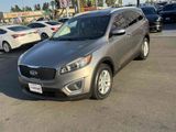 Used 2017 Kia Sorento LX image 3