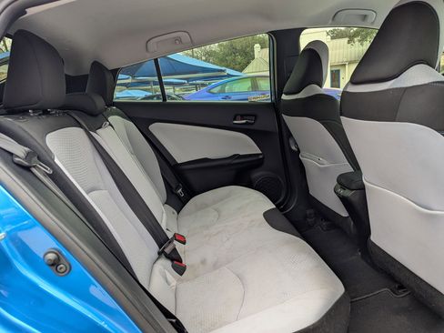 Used 2019 Toyota Prius LE image 24