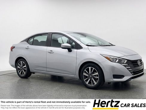 Used 2025 Nissan Versa SV FWD image 1