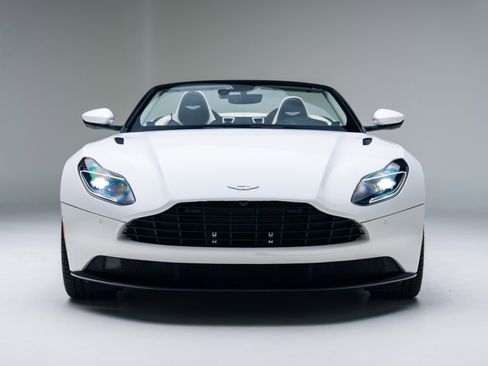Used 2020 Aston Martin DB11 Volante image 4