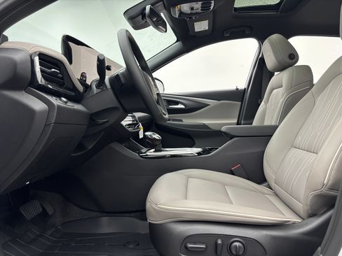 New 2026 Buick Envista Sport Touring FWD image 17